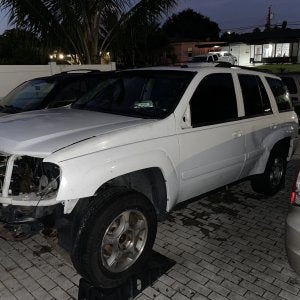 Research 2005
                  Chevrolet Trailblazer pictures, prices and reviews